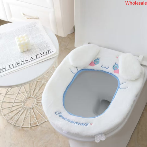 Sanrio Toilet Seat Waterproof Universal Hook and Loop Plush Toilet Seat Warm Toilet Seat In Winter.