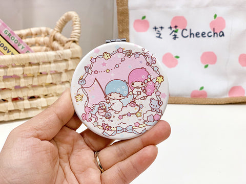 Sanrio Round Folding Mirror Girl&#039;s Heart Is Convenient To Carry Cosmetic Mirror with You.