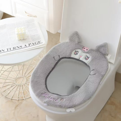 Sanrio Toilet Seat Waterproof Universal Hook and Loop Plush Toilet Seat Warm Toilet Seat In Winter.