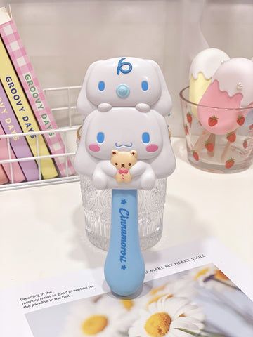 The New Sanrio Portable Cartoon Student Massage Airbag Comb Handle Mirror Koulomi Hand-held Cosmetic Mirror Hair Comb.