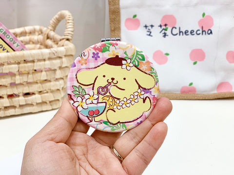 Sanrio Round Folding Mirror Girl&#039;s Heart Is Convenient To Carry Cosmetic Mirror with You.