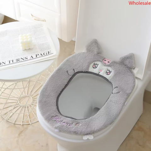 Sanrio Toilet Seat Waterproof Universal Hook and Loop Plush Toilet Seat Warm Toilet Seat In Winter.