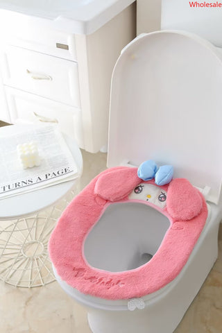 Sanrio Toilet Seat Waterproof Universal Hook and Loop Plush Toilet Seat Warm Toilet Seat In Winter.